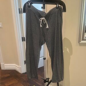 Nation Ltd Lighweight Cropped Sweats Size Large